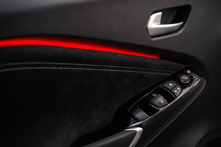 Детали интерьера Nissan Juke 2019 года  (WW) (фото 38 из 65)